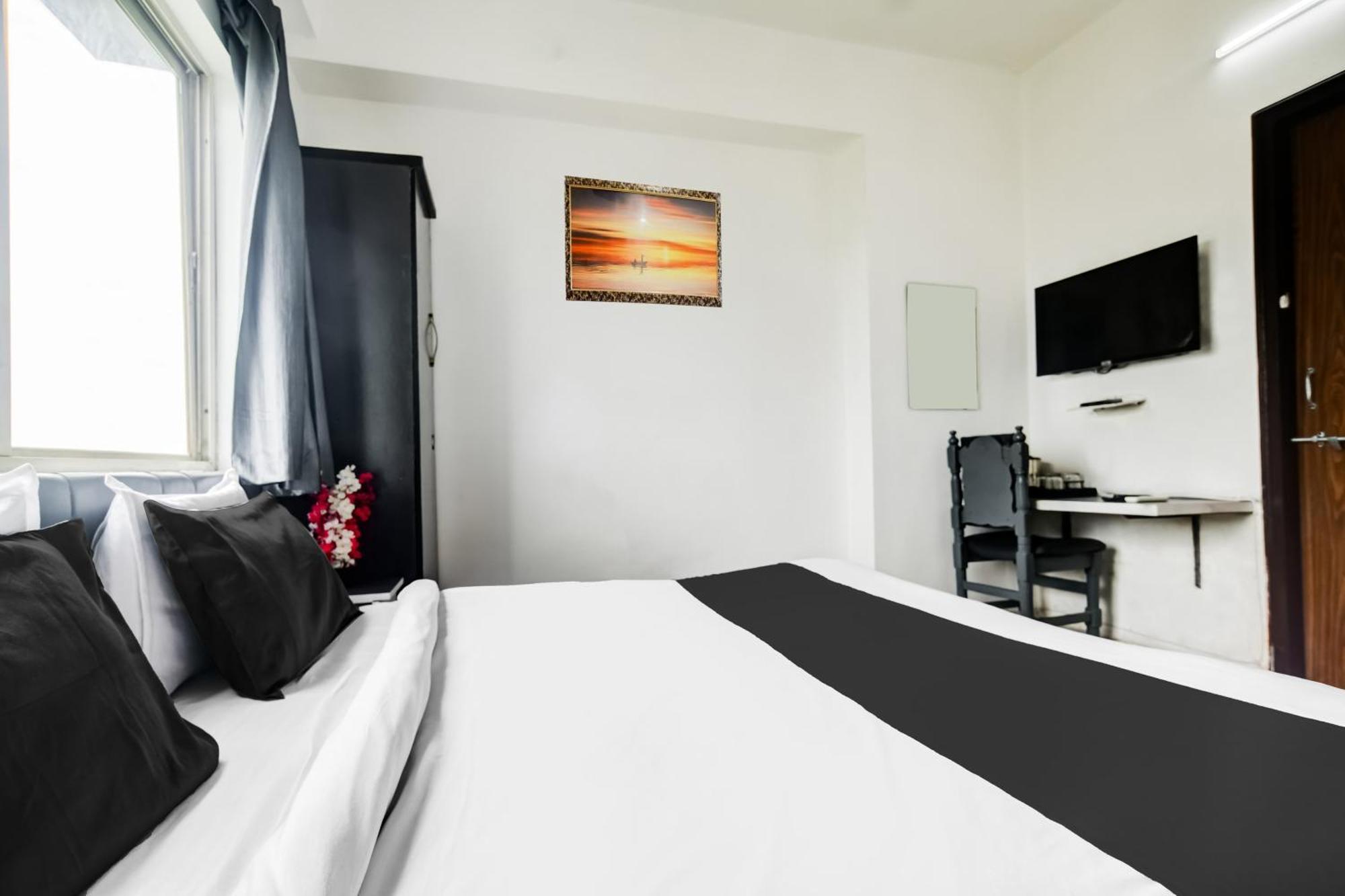 Super Hotel O Indraprasth Индаур Экстерьер фото