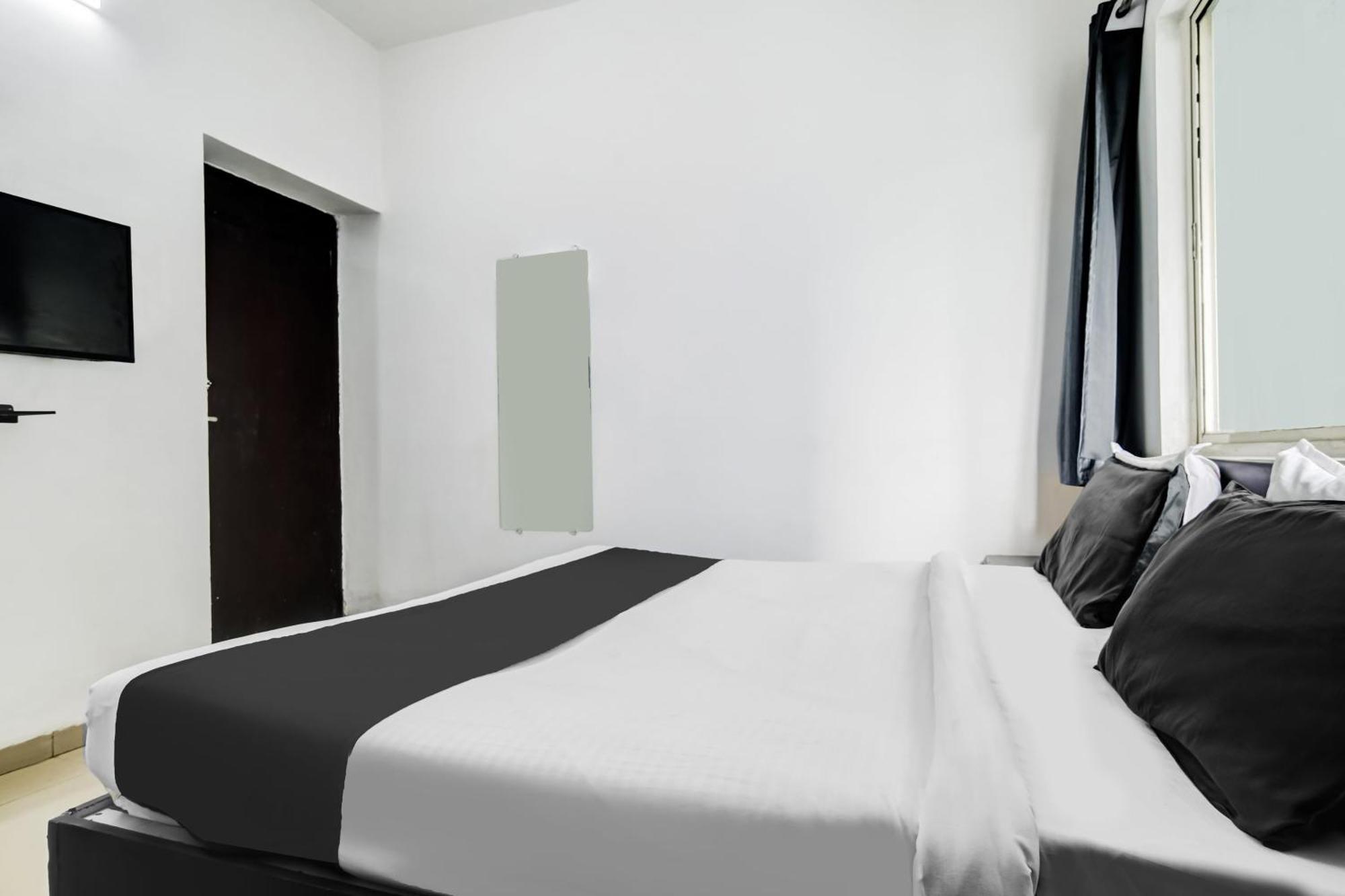 Super Hotel O Indraprasth Индаур Экстерьер фото