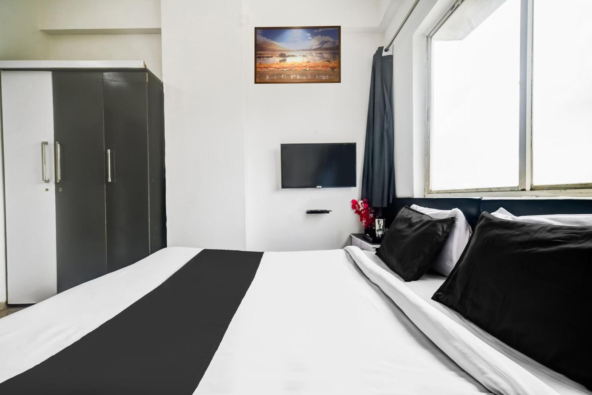 Super Hotel O Indraprasth Индаур Экстерьер фото